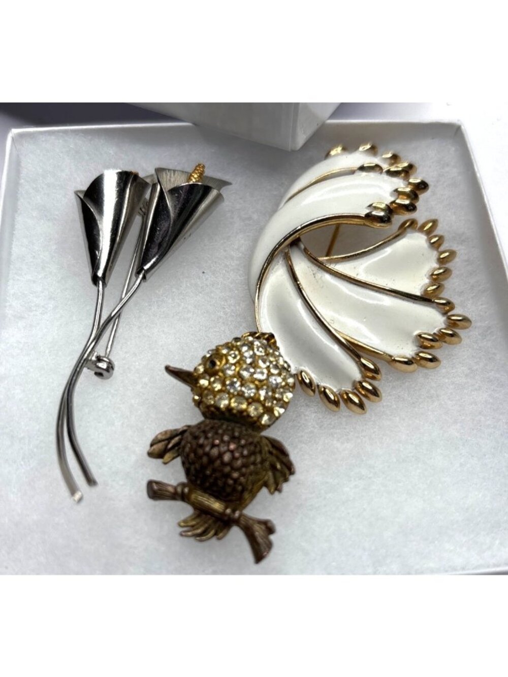 Designer Brooch Lot: Crown Trifari White Enamel Ribbon, Samsan Whimsical Bird, G